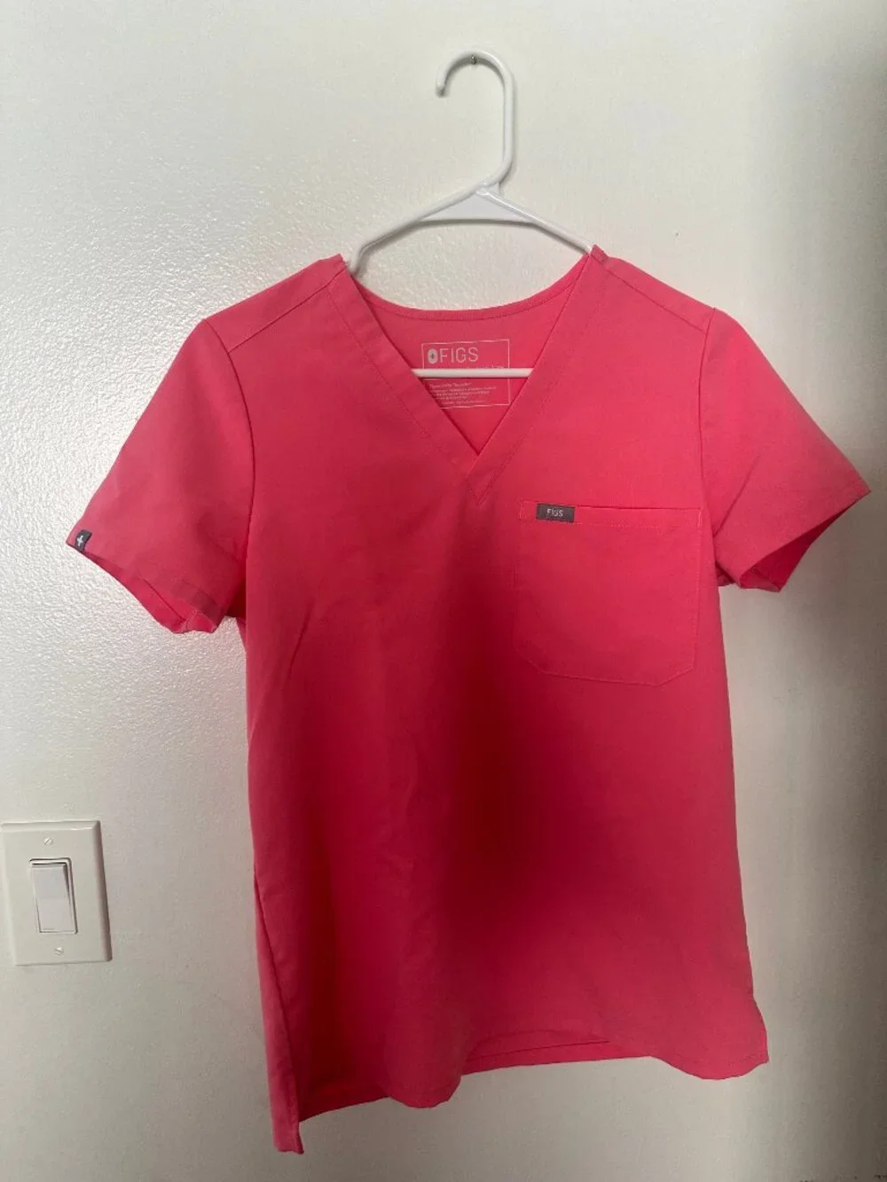 FIGS Scrub Set Neon Pink - Catarina Top & Kade Cargo Pants PO# 1603 - Size XS
